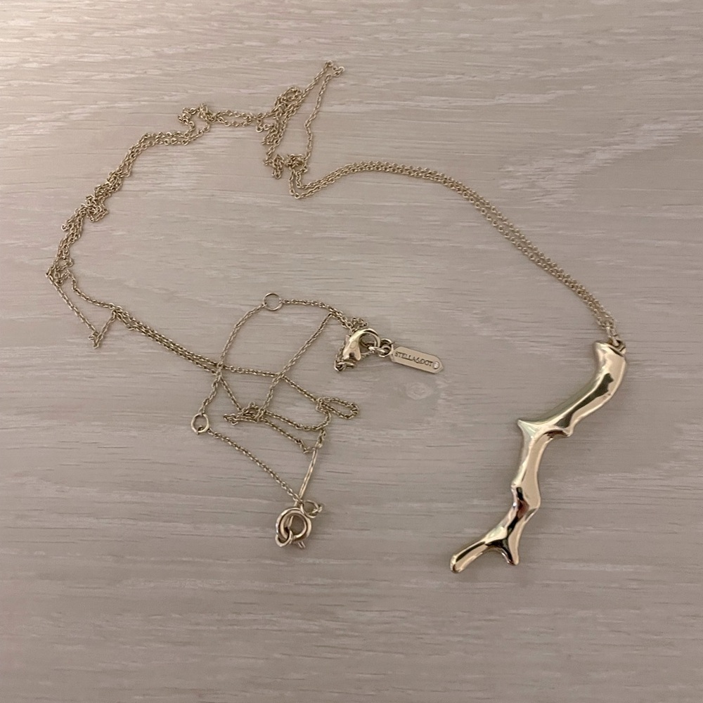 Stella & Dot Chase Coral Long Necklace